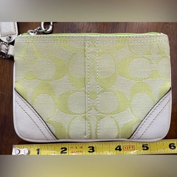 Coach Vintage Signature Yellowish/Lime GreenJacquard & Leather Wristlet - Picture 2 of 4